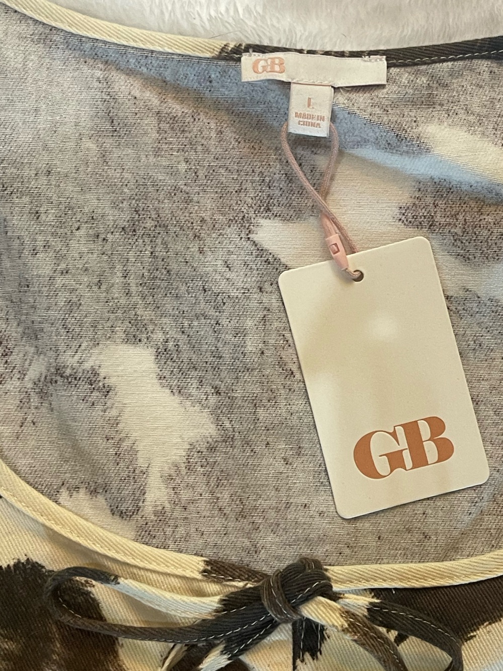 🤎🤍 GB Gianni Bini Cow Print Front Tie Crop Top • Size Medium • NWT NOT FOR SALE - Picture 2 of 14